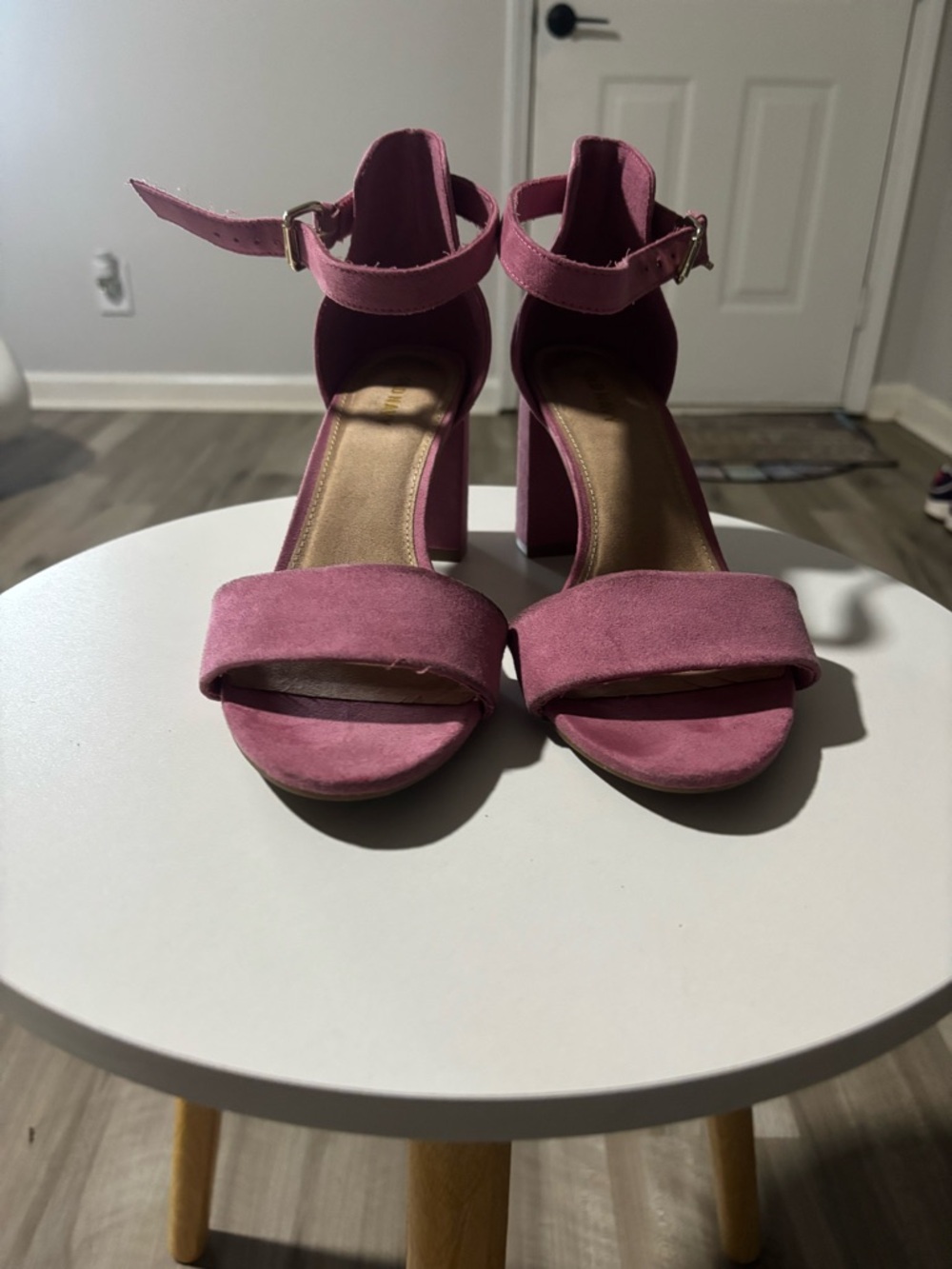 Old Navy Mauve Ankle-Strap Block Heel Sandals - Picture 2 of 3